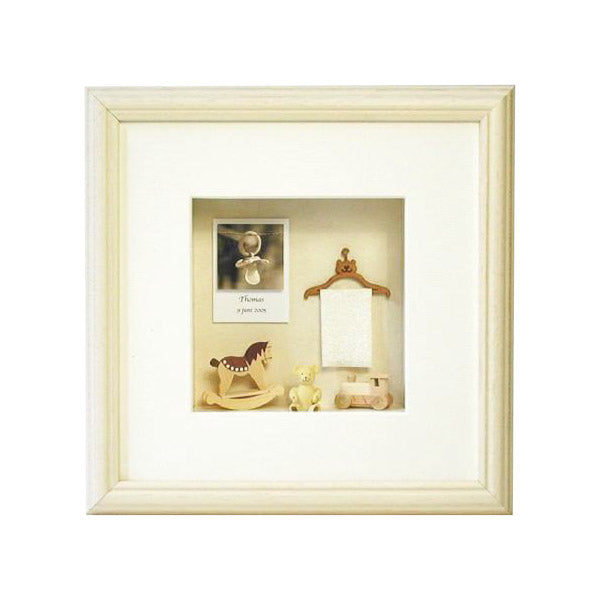 Vitrinekastje met kapstokje en tutje - OptimaDoopsuiker