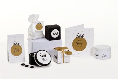 Ronde sticker met geometrische panda - 8 stuks - OptimaDoopsuiker