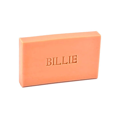 Oranjekleurig hotelzeepje met bedrukking van naam BILLIE