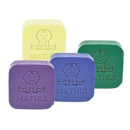 vierkante zeepjes met babytekening en naam in de leuren mimosa, lavendel, lila en amber