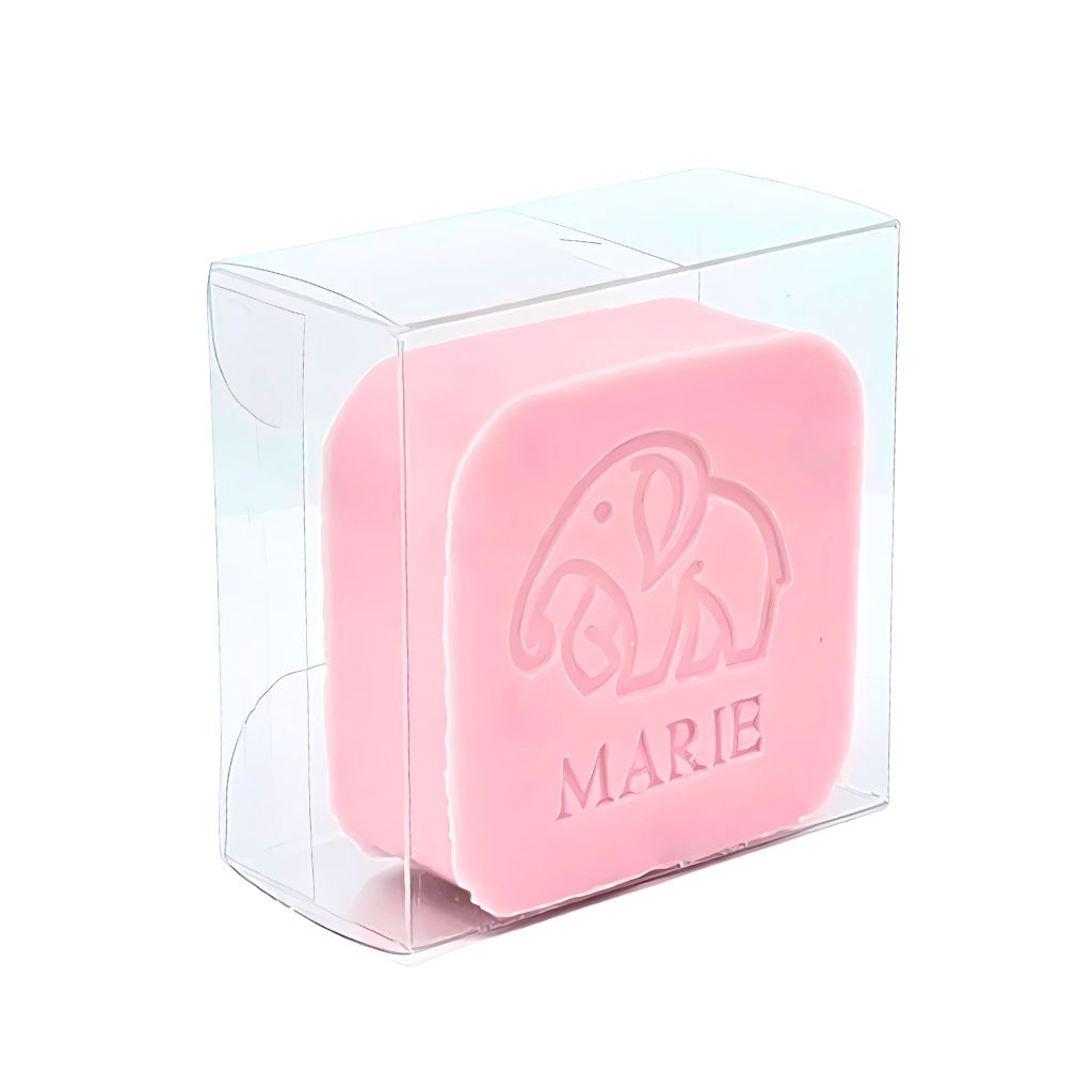 Roze vierkant zeepje met opdruk olifant en naam in een transparant doosje