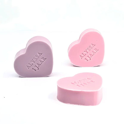 3 zeepjes met bedrukking "ALYSSA - 1 jaar"
